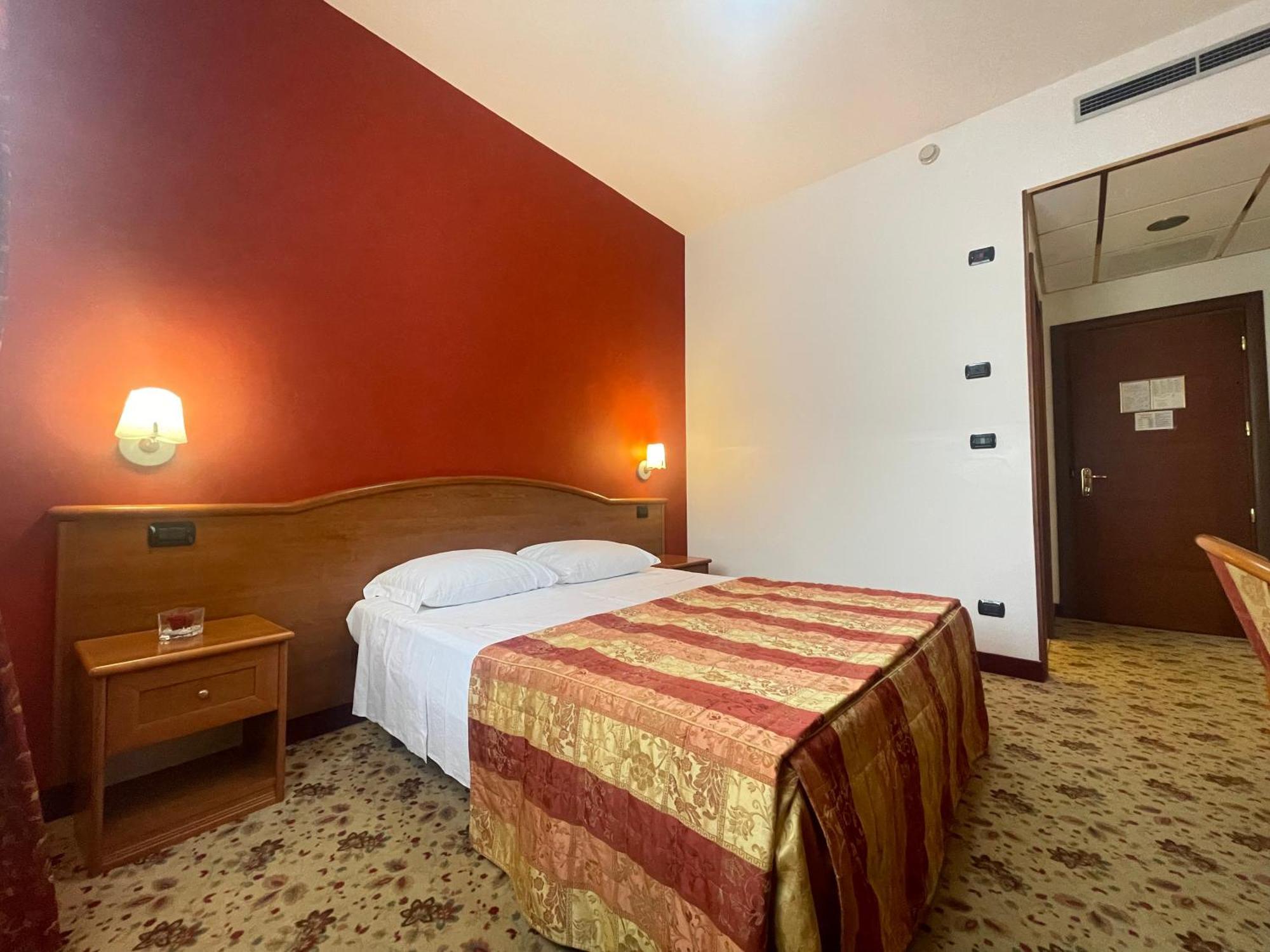 Vald Hotel Val della Torre Ngoại thất bức ảnh